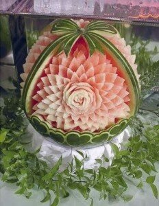 1281523442 doseng.org 6579 amazing watermelon carvings 640 64 232x300 Оригинальное искусство резьбы по арбузам